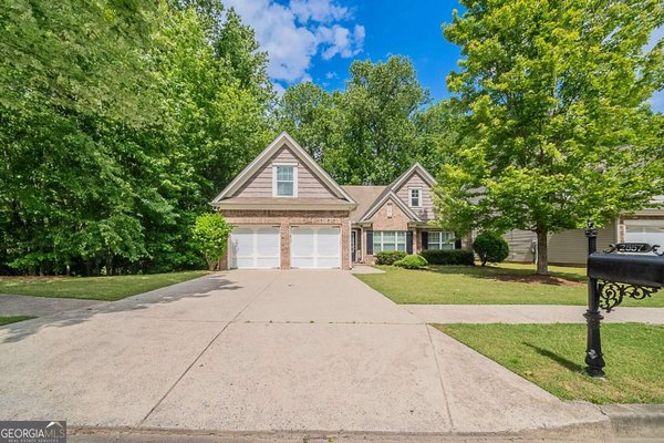 2557 Woodford Lane, Buford