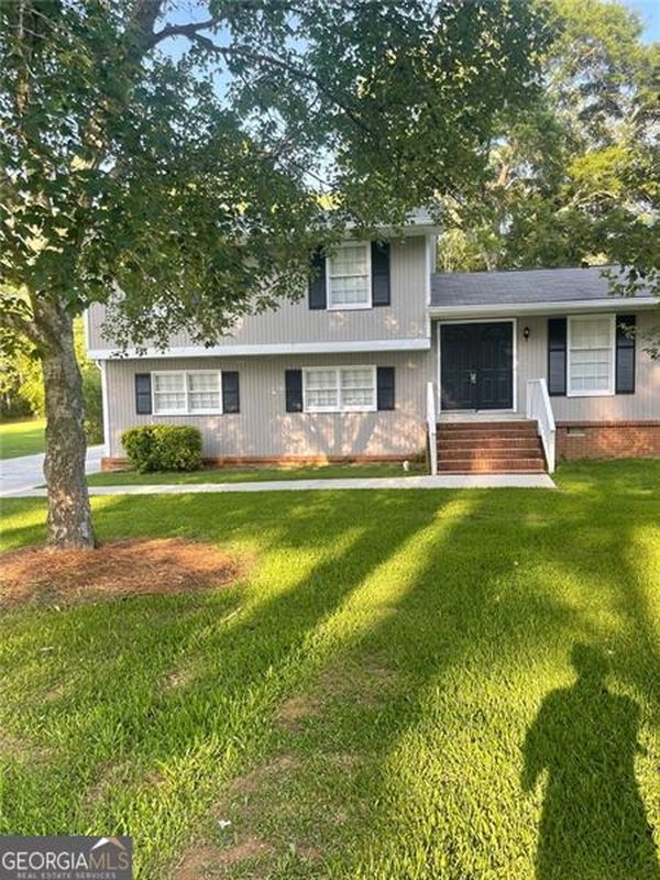 9226 CARLTON Trail, Covington