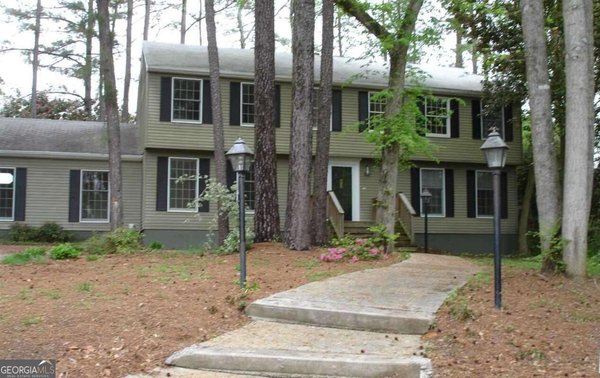 110 Paddock Trail, Peachtree City