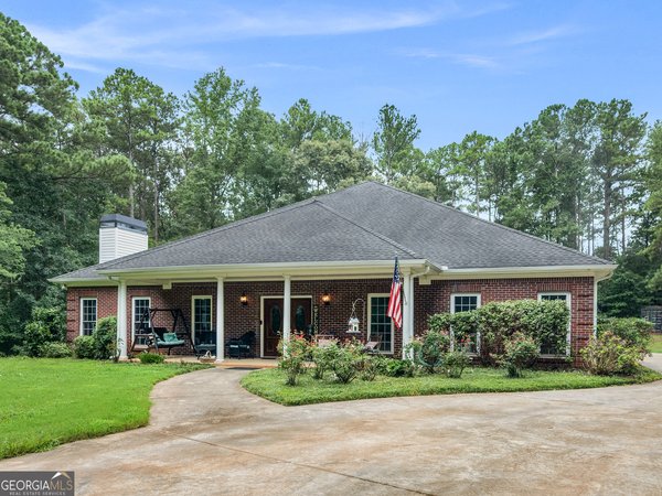 190 Oak Hill Circle, Covington