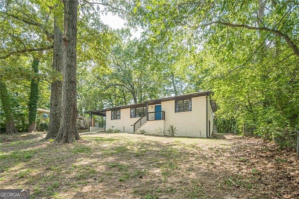 3833 BAKERS FERRY Road, Atlanta