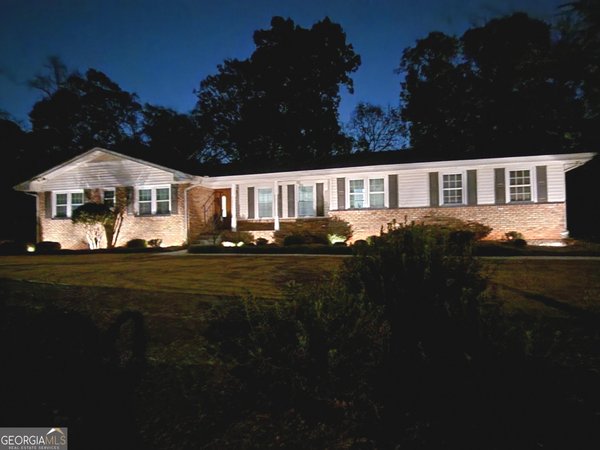 1554 COOPER LAKE Road, Smyrna