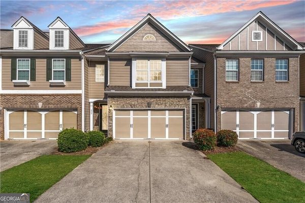 928 Pierce Ivy Court, Lawrenceville