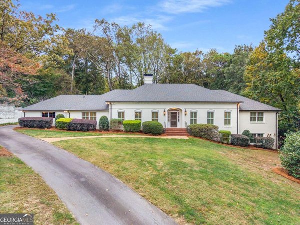 720 Fair Oaks Manor, Sandy Springs