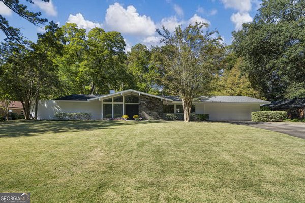 2637 Sue Mack Drive, Columbus