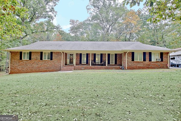 120 WOODLAND Road, Fayetteville