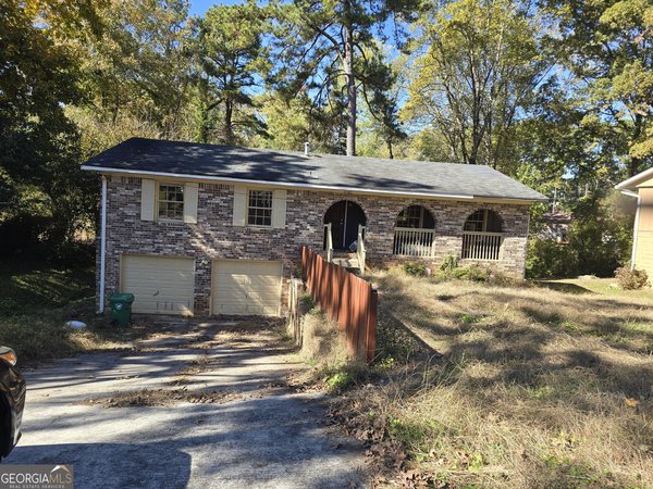 2347 Greenway Drive, Decatur