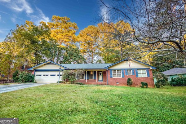 2142 Colonial Oak Way, Stone Mountain