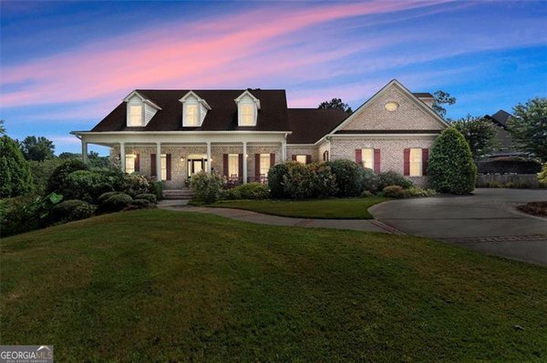 6212 Waters Edge Drive, Covington