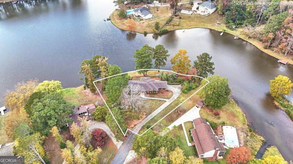 30 Hawthorne Drive, Newnan