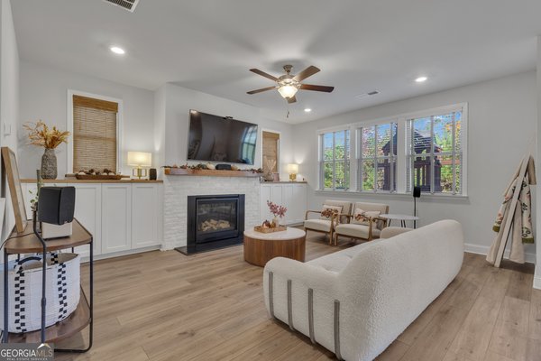 411 Kinross Lane, Peachtree City