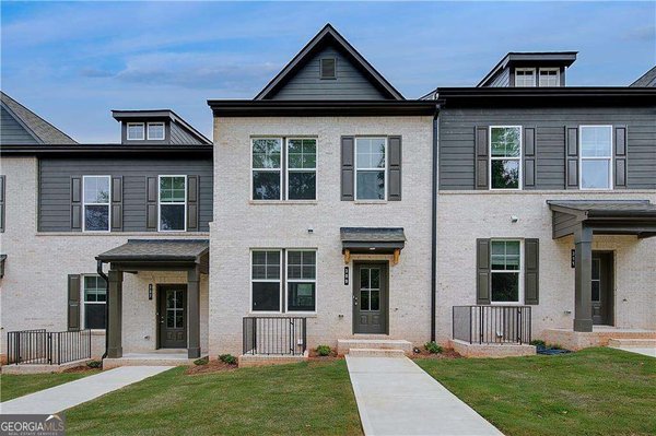 305 Daybreak Lane, Newnan