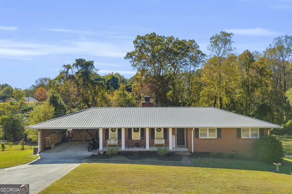 97 Hillside Drive, Toccoa