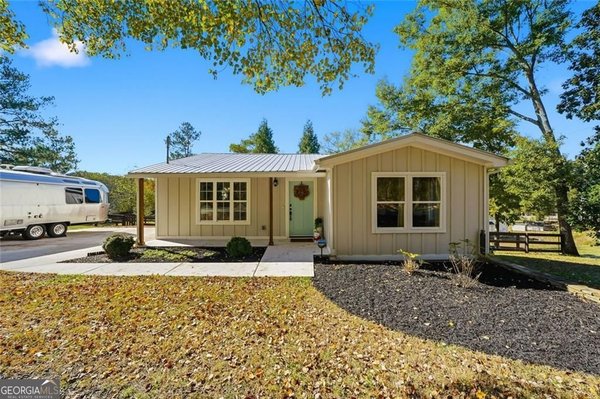 4706 Waters Road, Woodstock