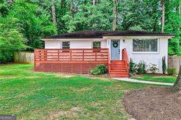 2352 Marion Circle, Decatur