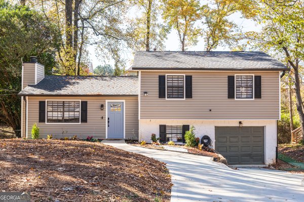 3316 Alcazar Drive, Lilburn