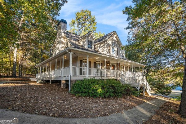 201 Ridgeview Court, Canton