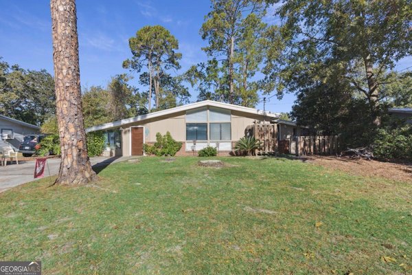 2111 Clairmont Lane, Brunswick