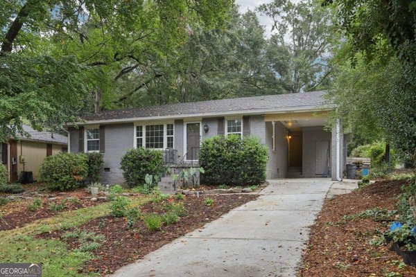 2445 Woodridge Drive, Decatur