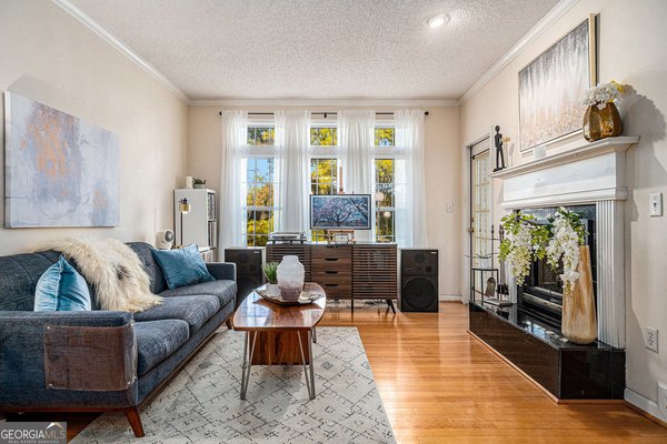 220 Renaissance Parkway, Atlanta