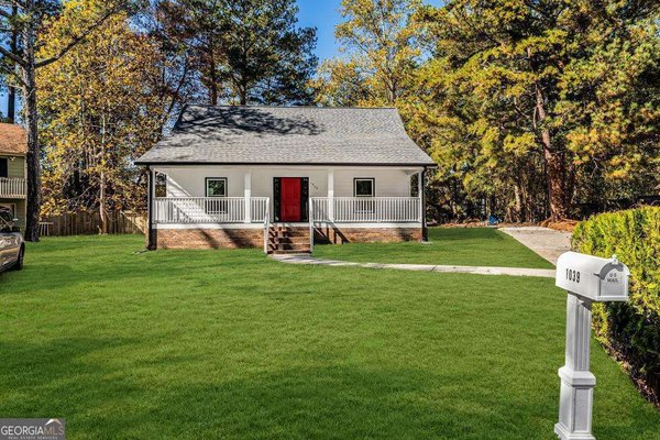 1039 River Bend Court, Riverdale