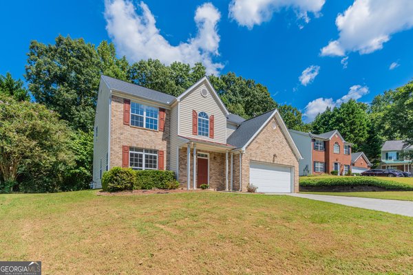 818 Pond View Court, Sugar Hill