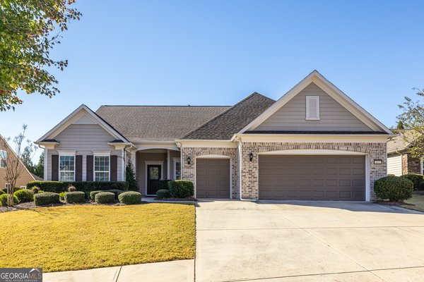 627 Bentgrass Court, Griffin
