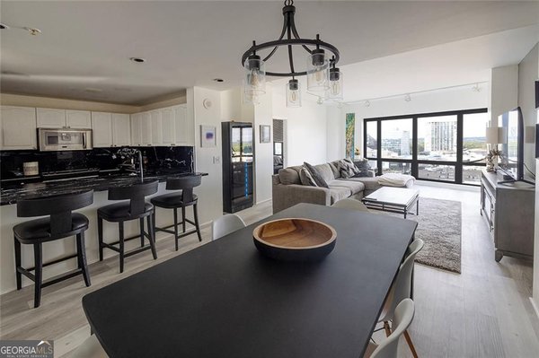 3475 Oak Valley Road, Atlanta