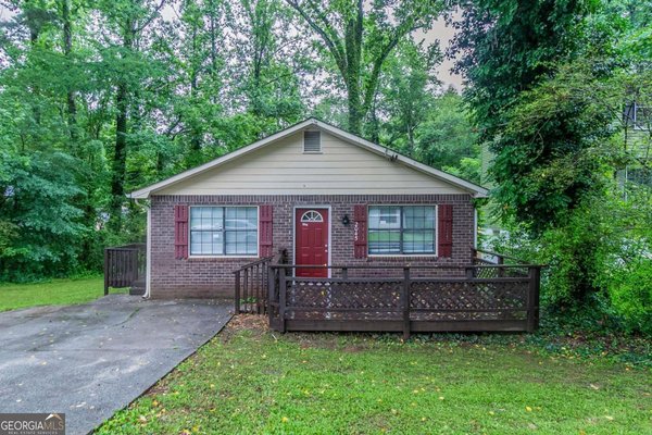 2045 Scarbrough Drive, Stone Mountain