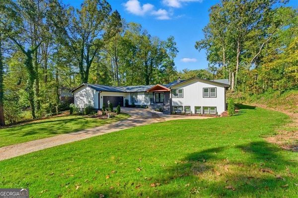 2281 FOX HOUND Parkway, Marietta