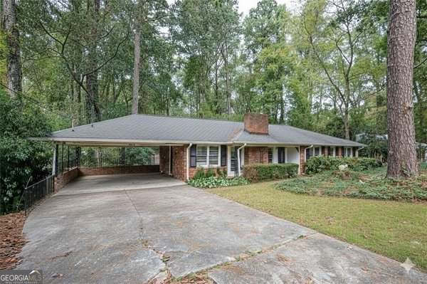 5860 Greenbrier Road, Atlanta
