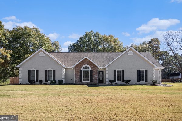 102 Foxdale Drive, Lagrange