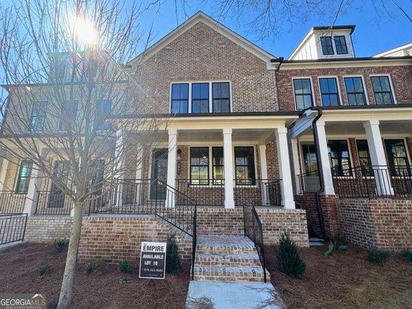 1055 Dryden Lane, Brookhaven