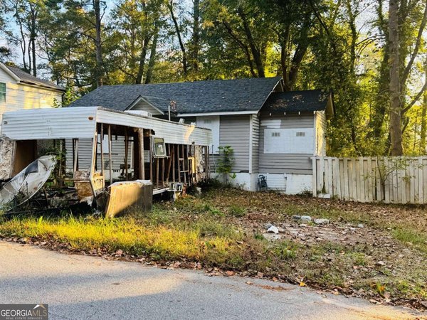 687 Woods Drive, Atlanta