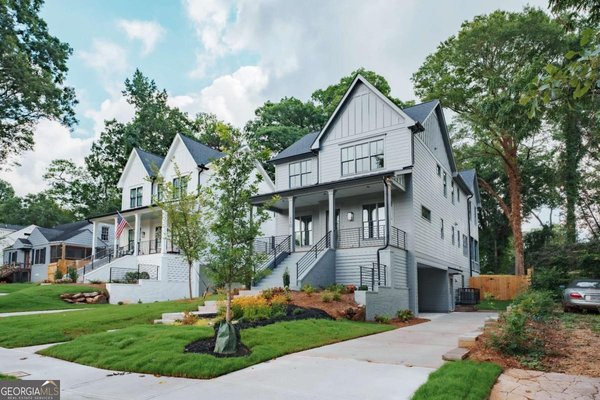 636 Hemlock Circle, Atlanta