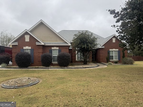 104 Flora Circle, Warner Robins