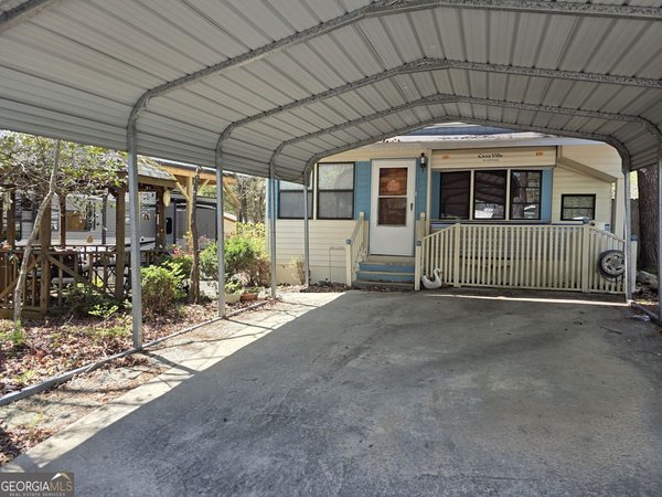 92 Cindy Parkway, Cleveland