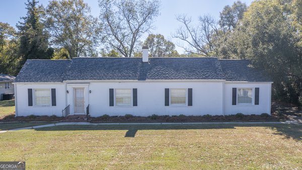 17942 Main Street, Woodbury