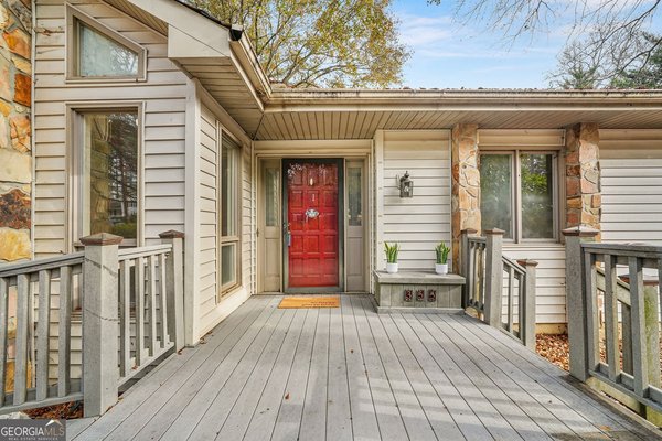 355 Heritage Lane, Alpharetta