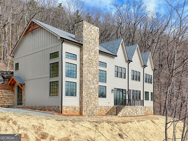 416 Winding View, Clayton