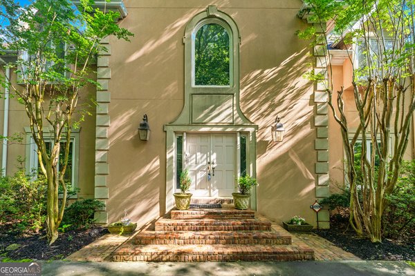 5105 Jett Forest Trail, Atlanta