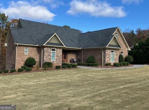 8515 Glen Lake Drive, Cumming