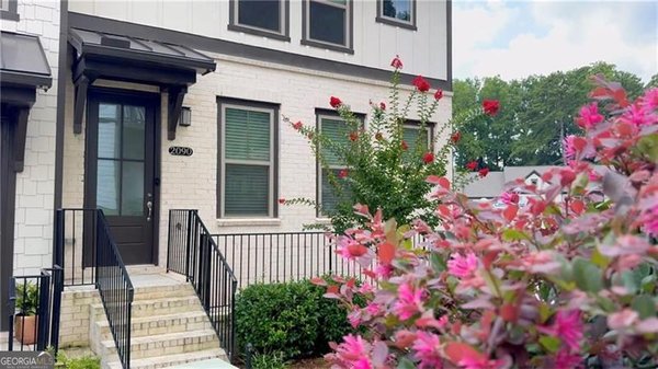 2090 Emmet Park Lane, Decatur