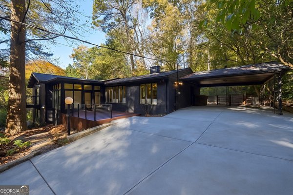 922 Barton Woods Road, Atlanta