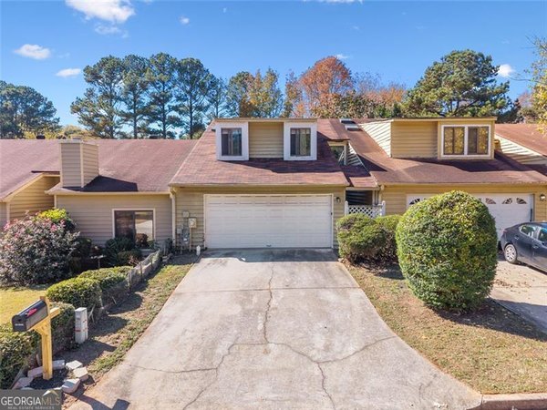 1609 BURNSTONE Drive, Stone Mountain