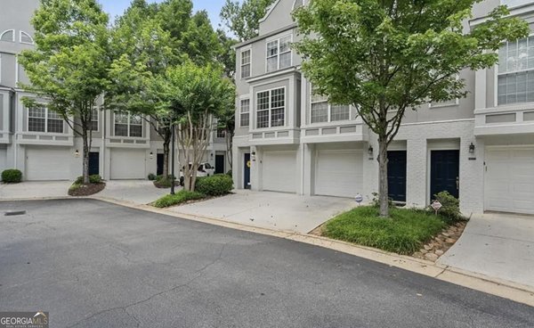 1156 Village Court, Atlanta