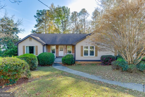 1303 Summit Chase Drive, Snellville