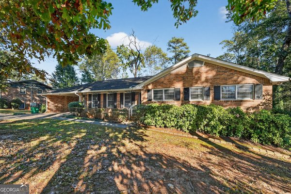 3132 Robindale Road, Decatur