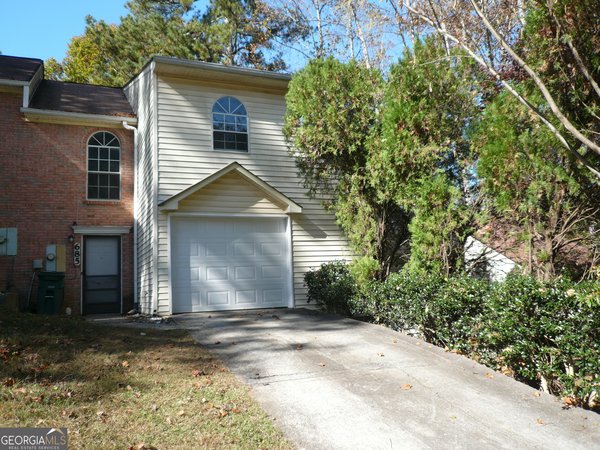 685 Coventry Township Lane, Marietta