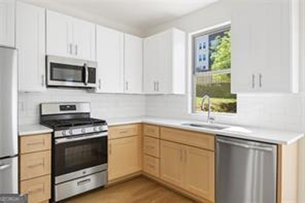 1070 Dill Avenue, Atlanta